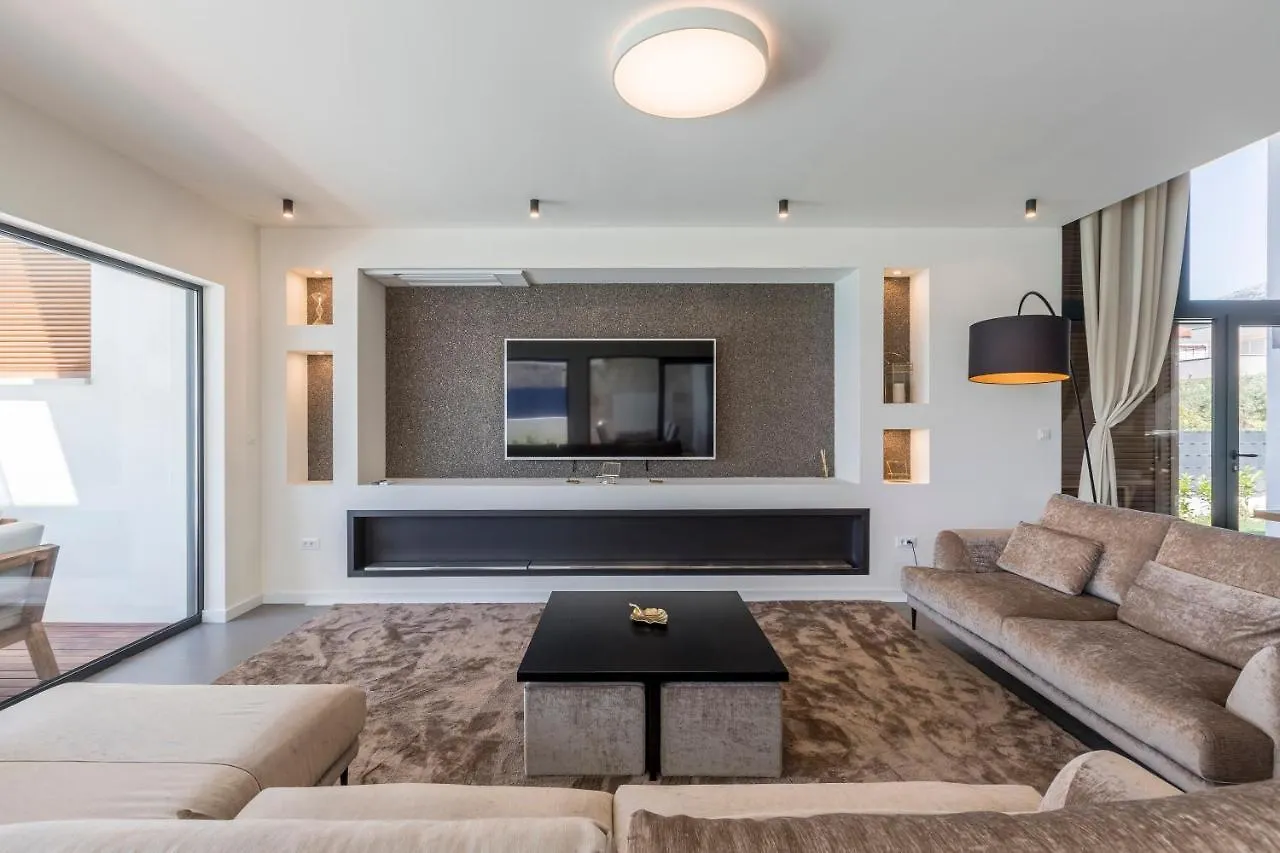 Villa Sea Star Luksuzna Vila Uz More S Infinity Bazenom Kastel Kambelovac 0*, Каштела Хорватия