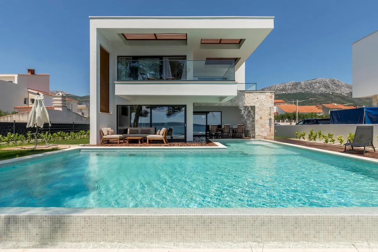 Villa Sea Star Luksuzna Vila Uz More S Infinity Bazenom Kastel Kambelovac