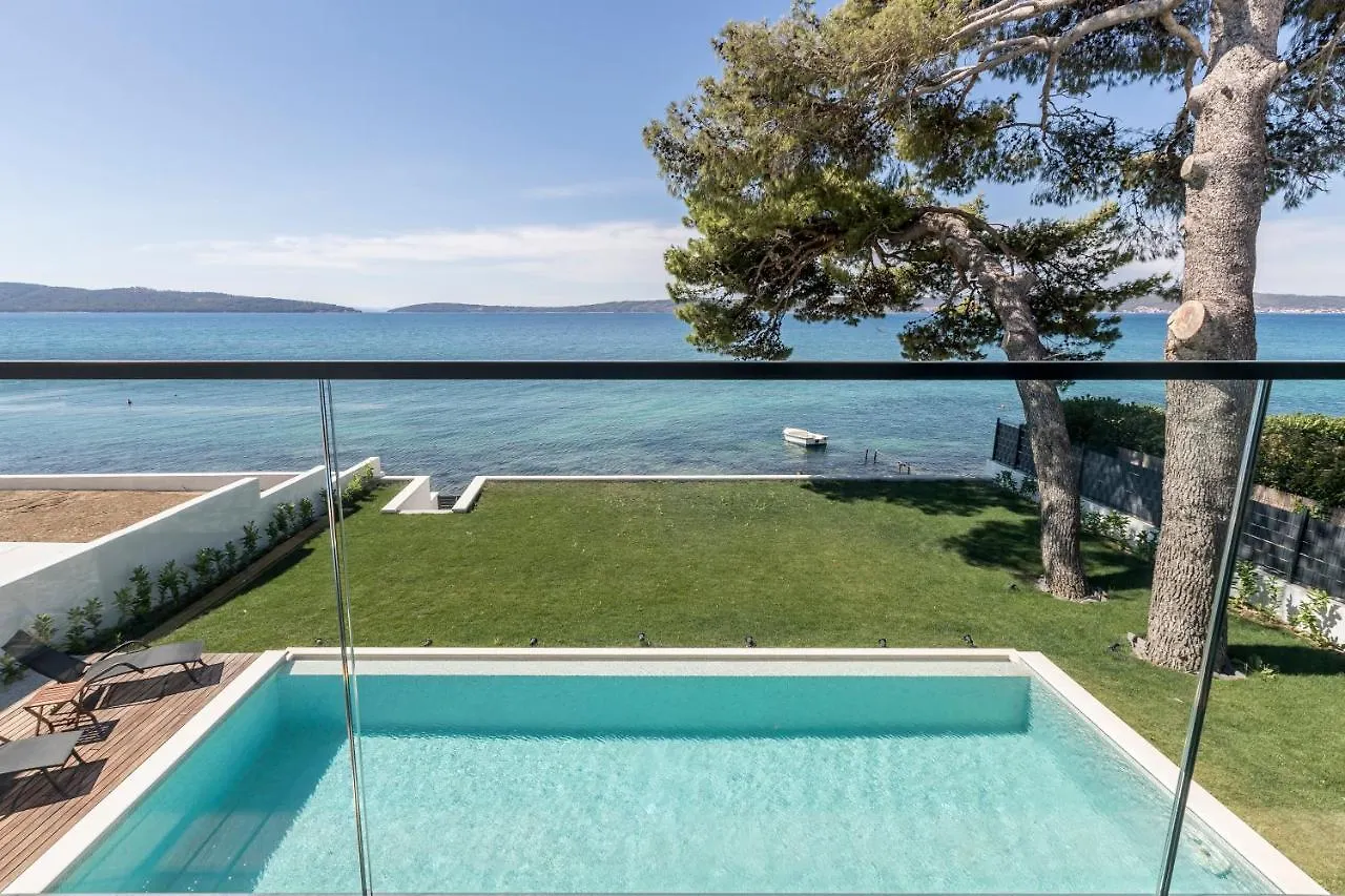 Villa Sea Star Luksuzna Vila Uz More S Infinity Bazenom Kastel Kambelovac Хорватия