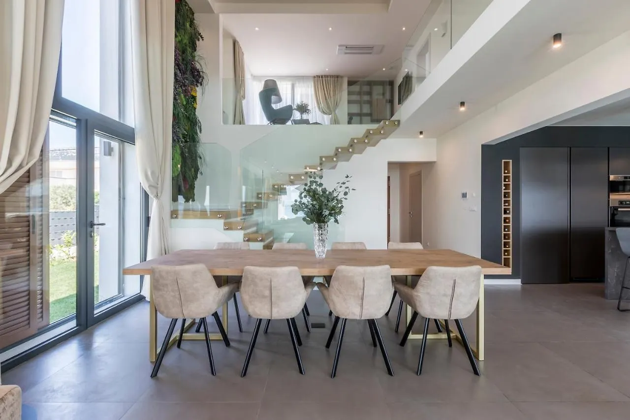 Villa Sea Star Luksuzna Vila Uz More S Infinity Bazenom Kastel Kambelovac Хорватия