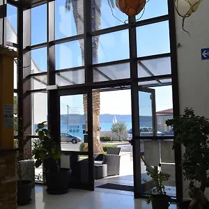 Отель Ballet School, Каштела