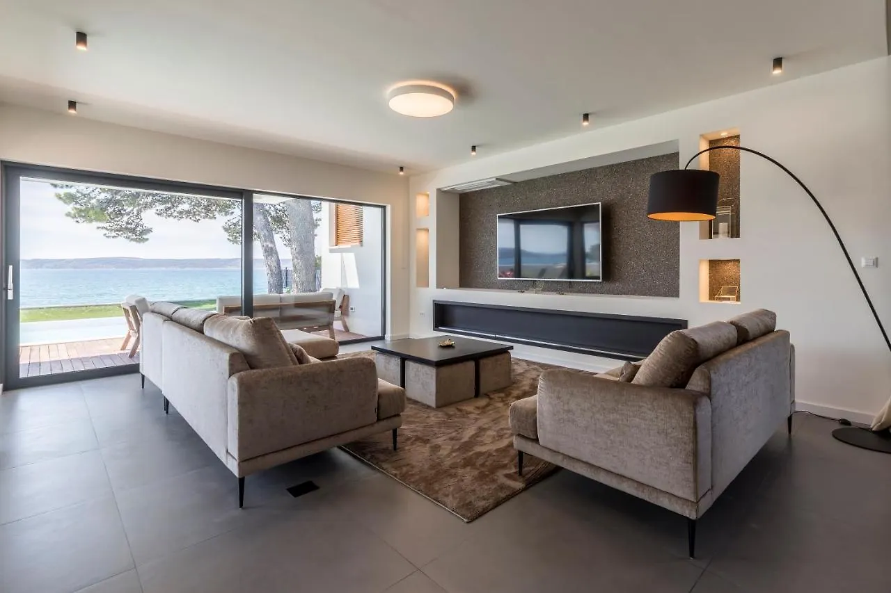 Villa Sea Star Luksuzna Vila Uz More S Infinity Bazenom Kastel Kambelovac